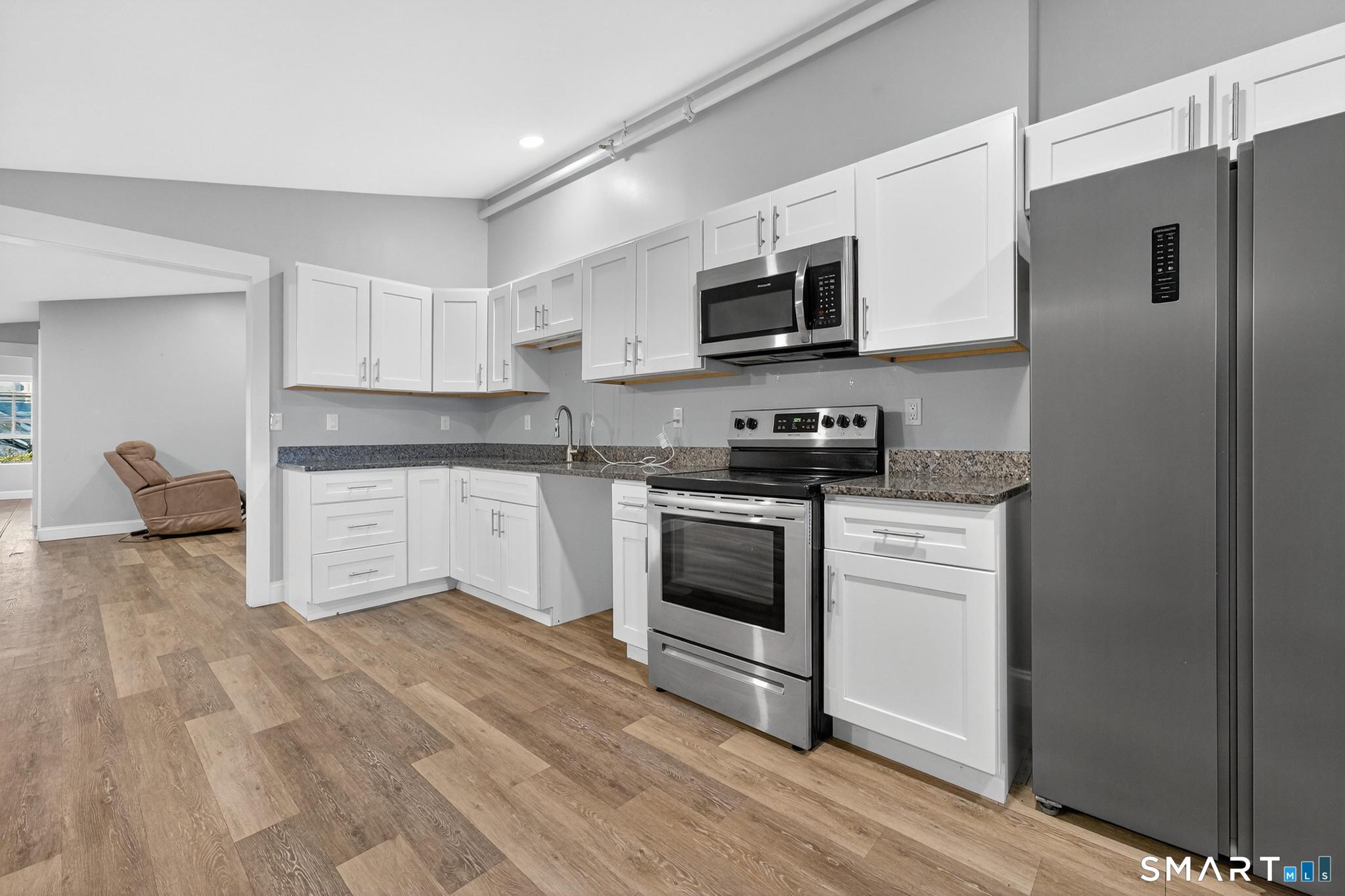 90-94 Bank Street New London CT 06320