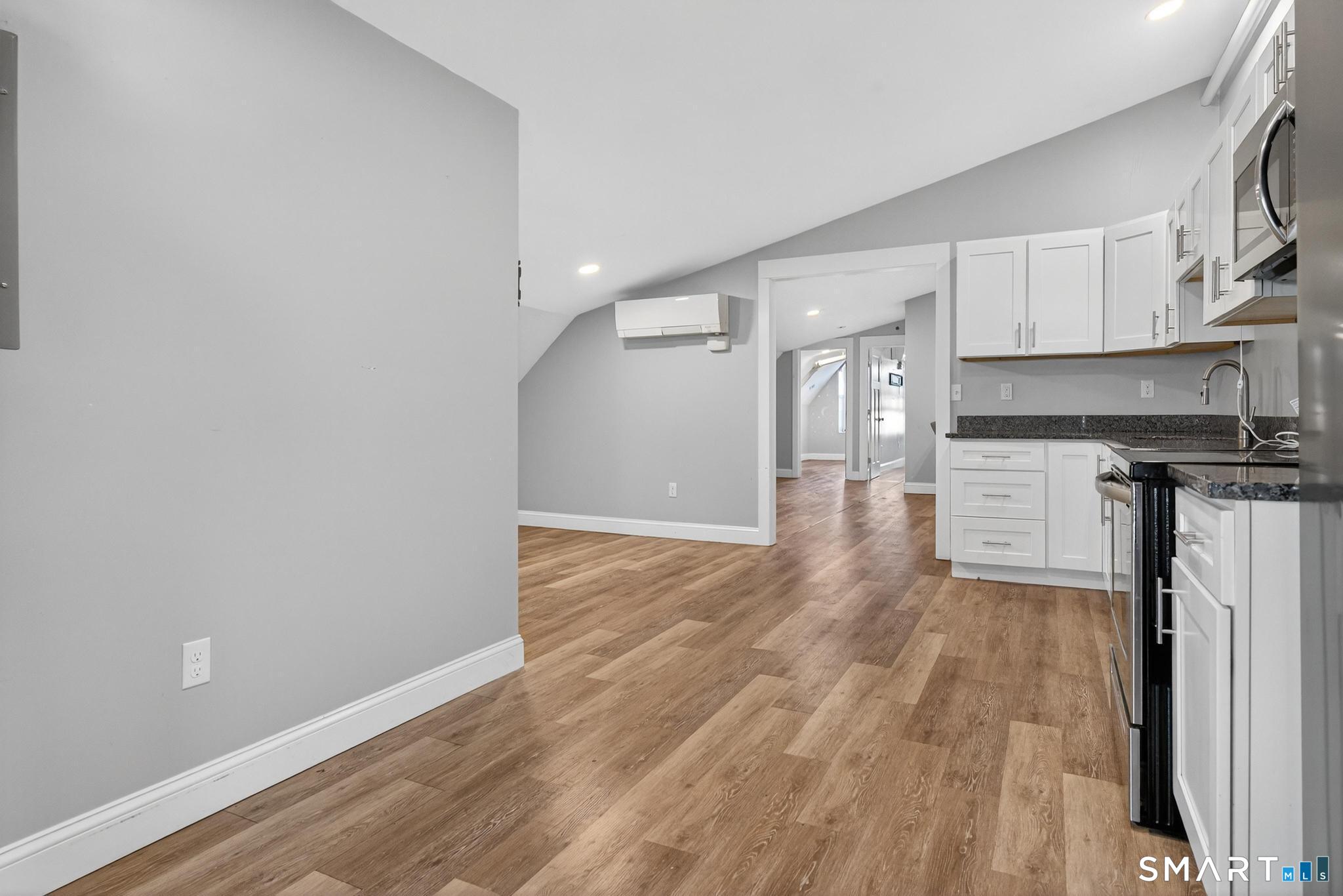 90-94 Bank Street New London CT 06320