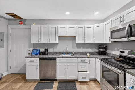 90-94 Bank Street New London CT 06320