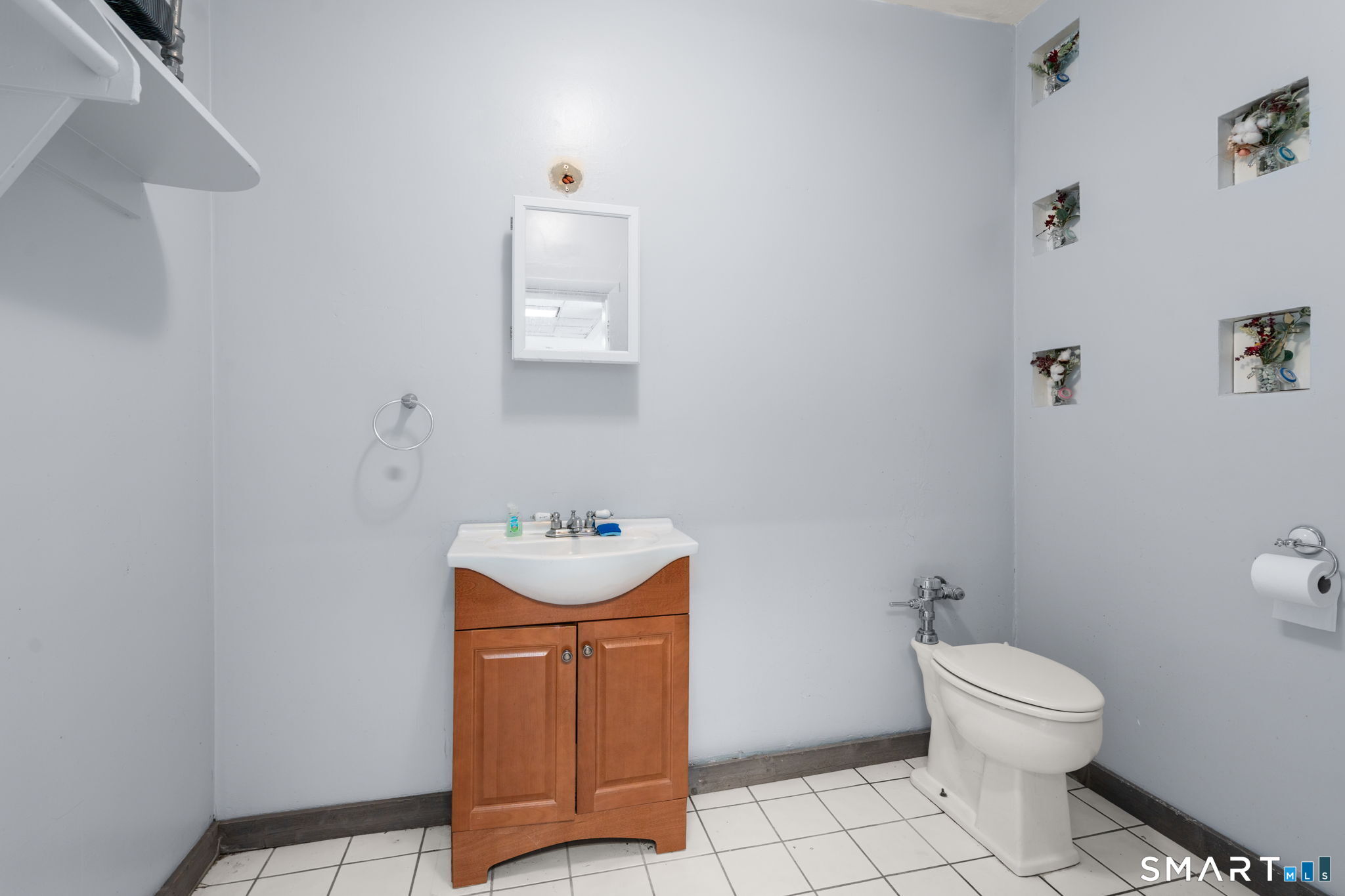 72 Granby Street Bloomfield CT 06002