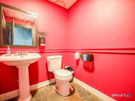 122 East Main Street Waterbury CT 06702