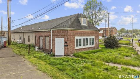 59 Old Broadway East North Haven CT 06473