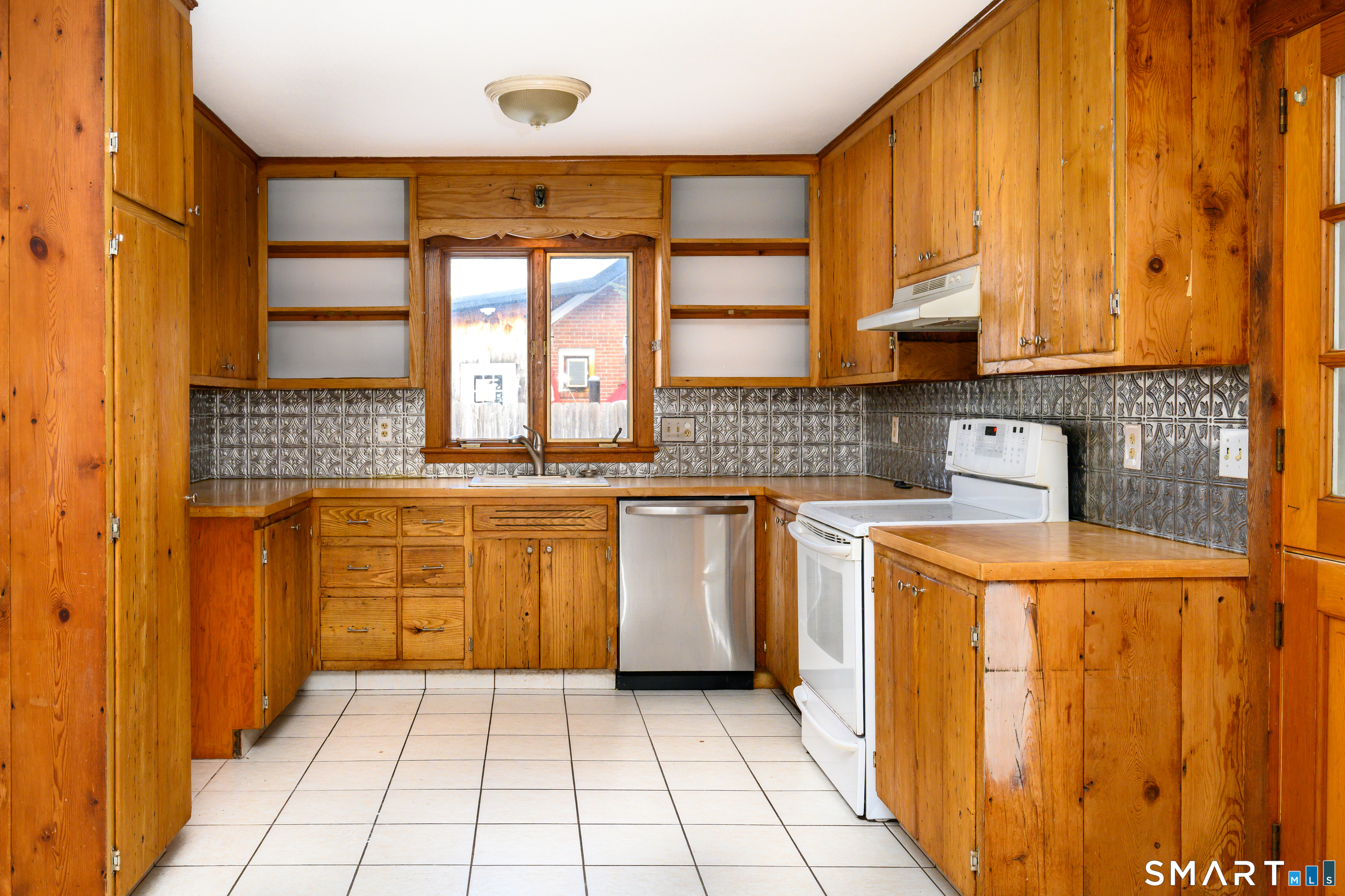 29 West Main Street Sharon CT 06069