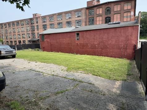 4 Willow Street Norwich CT 06360