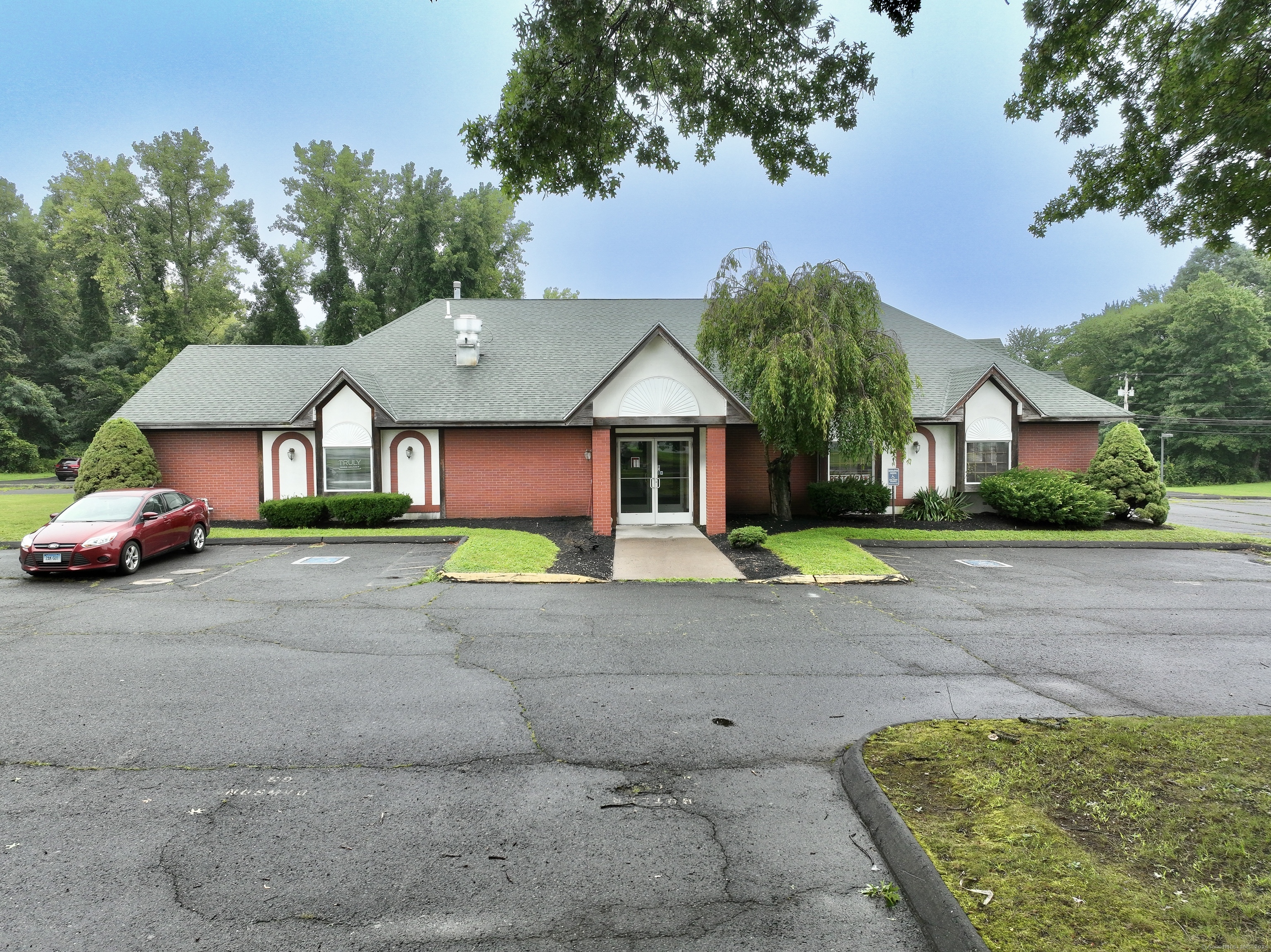 377 South Center Street Windsor Locks CT 06096