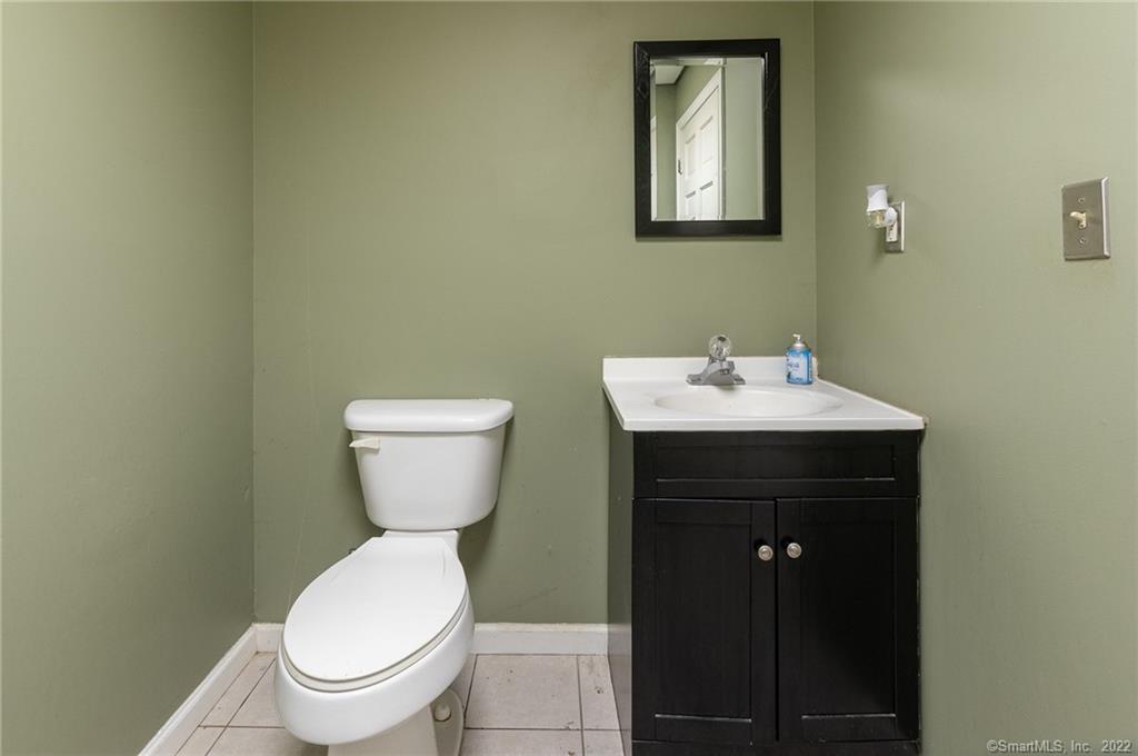 28 Costello Place Newington CT 06111