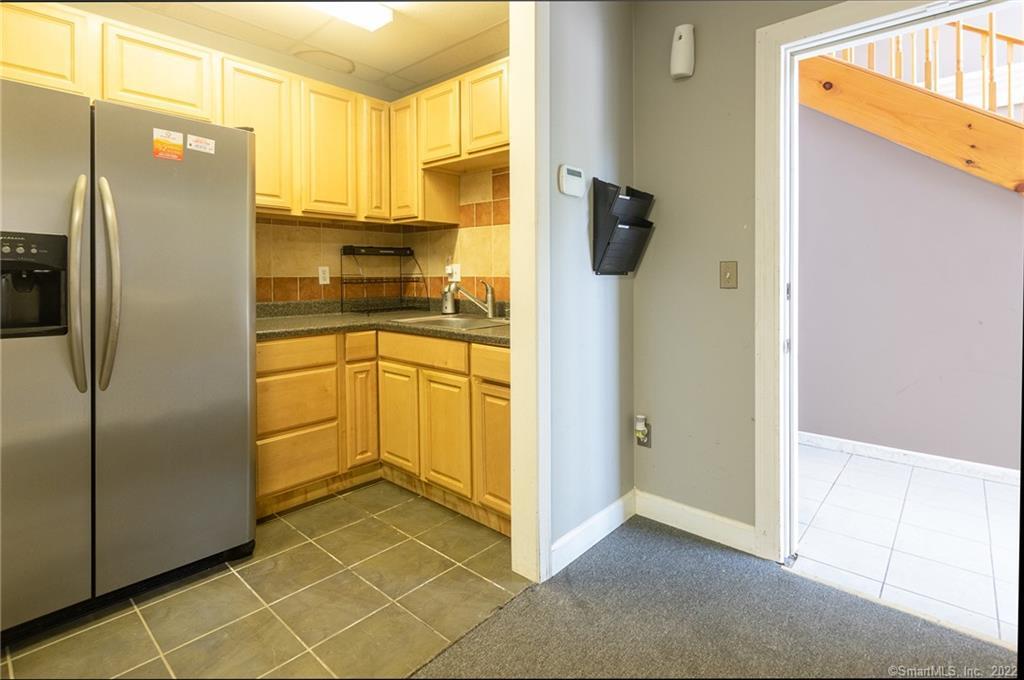 28 Costello Place Newington CT 06111