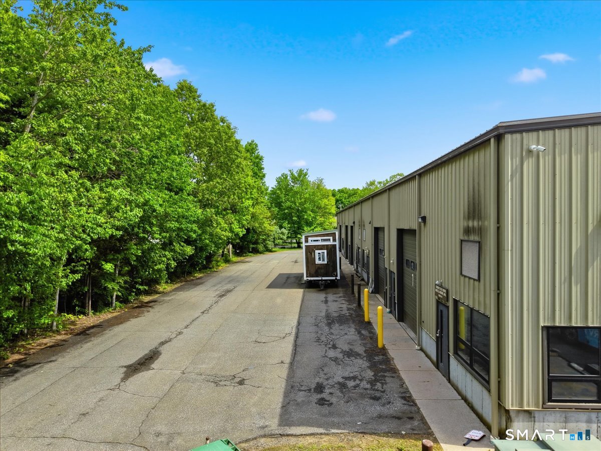17 Industrial Park Road Essex CT 06409