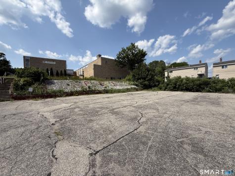 18 Maple Street Putnam CT 06260