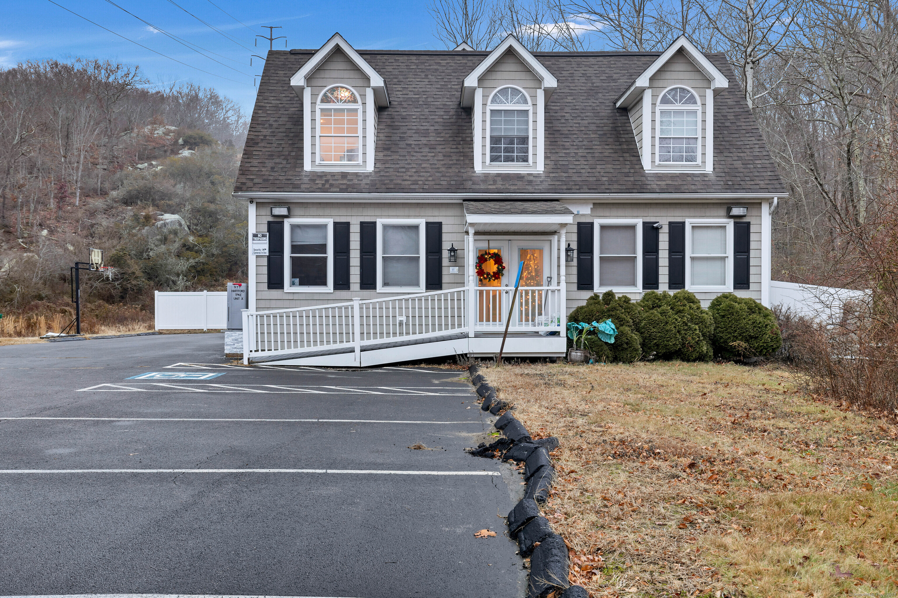 977 Hartford Turnpike Waterford CT 06385