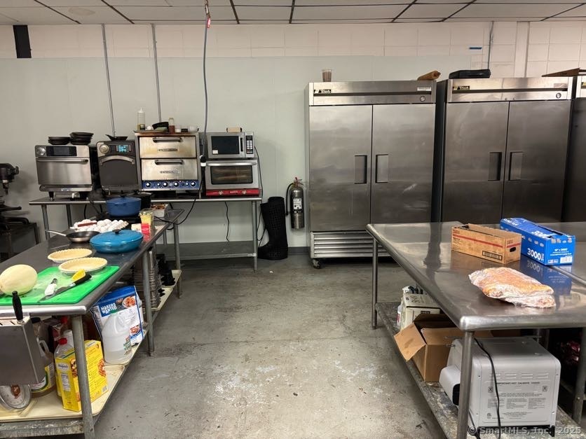 28 Pennsylvania Avenue East Lyme CT 06357