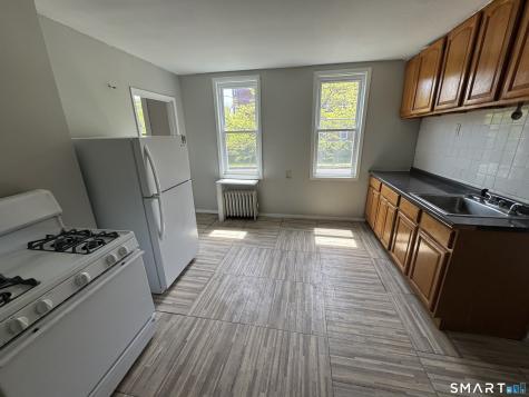 143 Putnam Street Hartford CT 06106