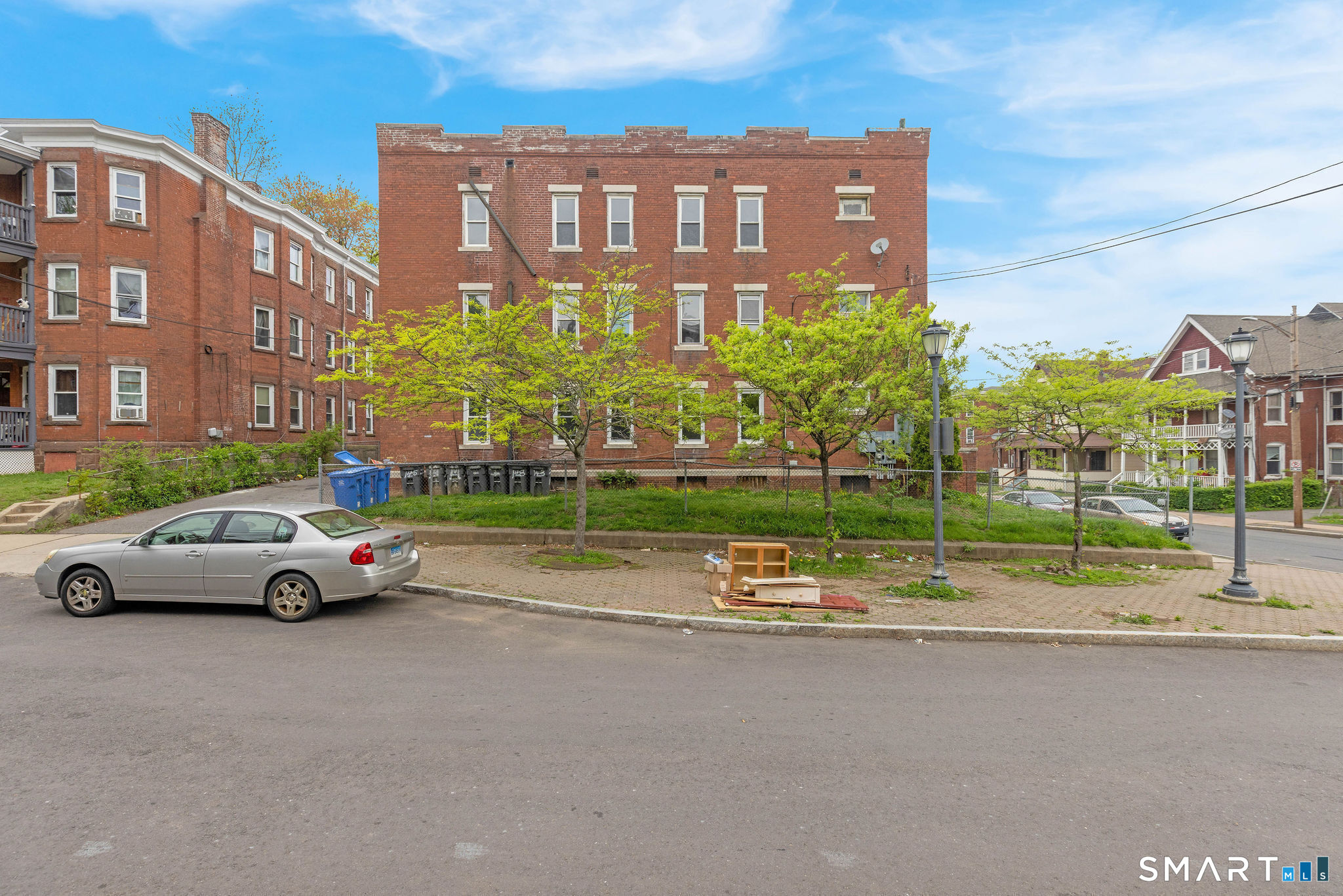 143 Putnam Street Hartford CT 06106