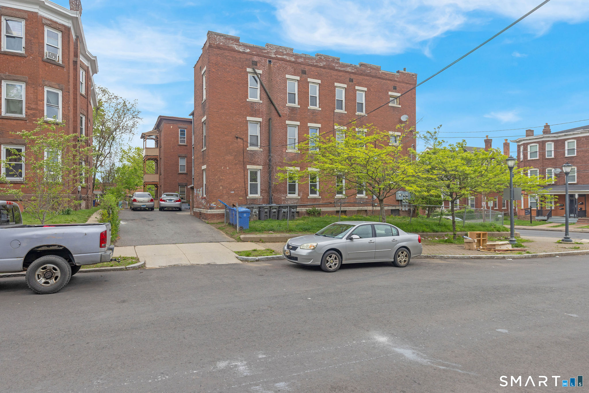 143 Putnam Street Hartford CT 06106