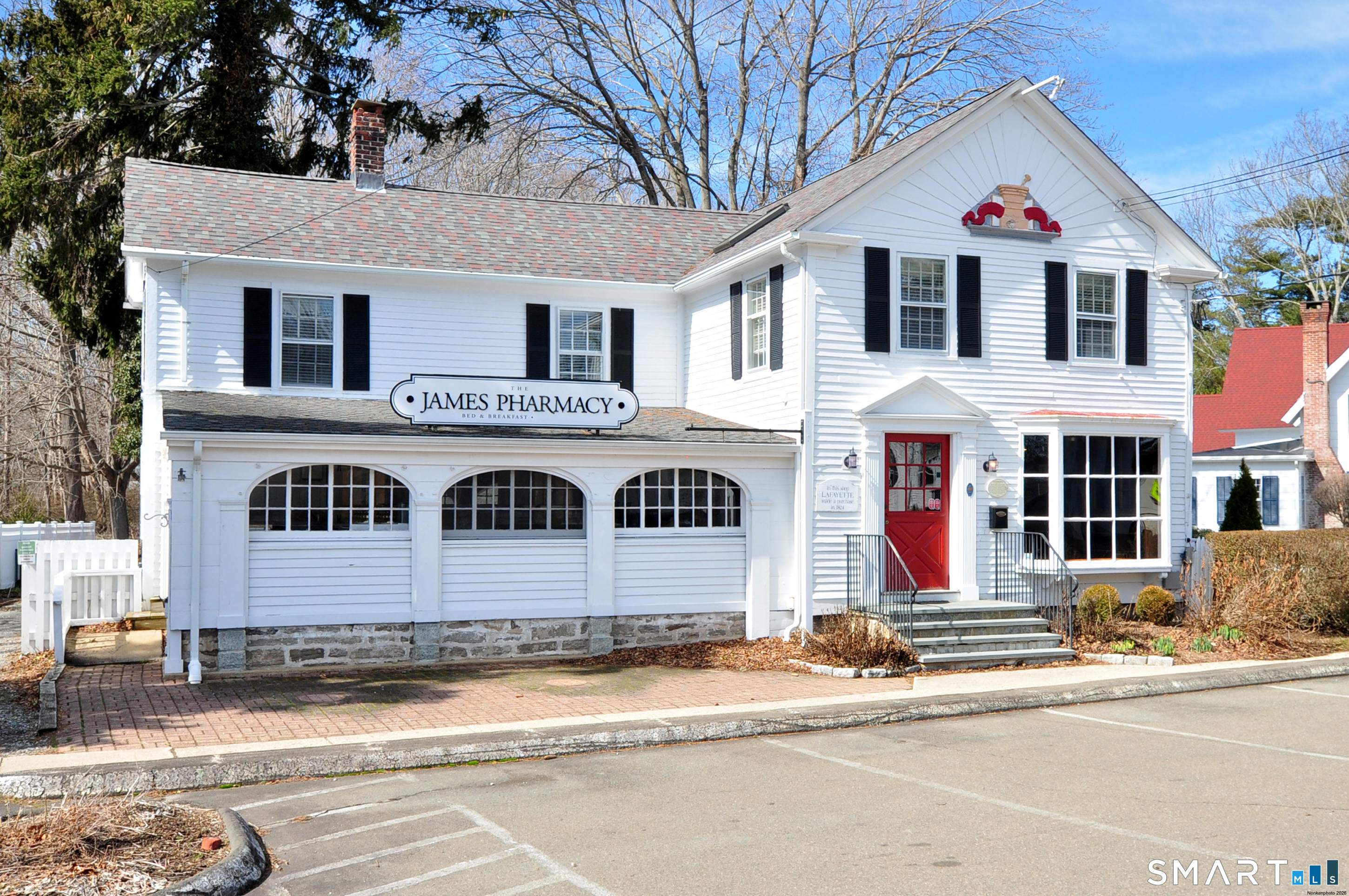 323 Main Street Old Saybrook CT 06475