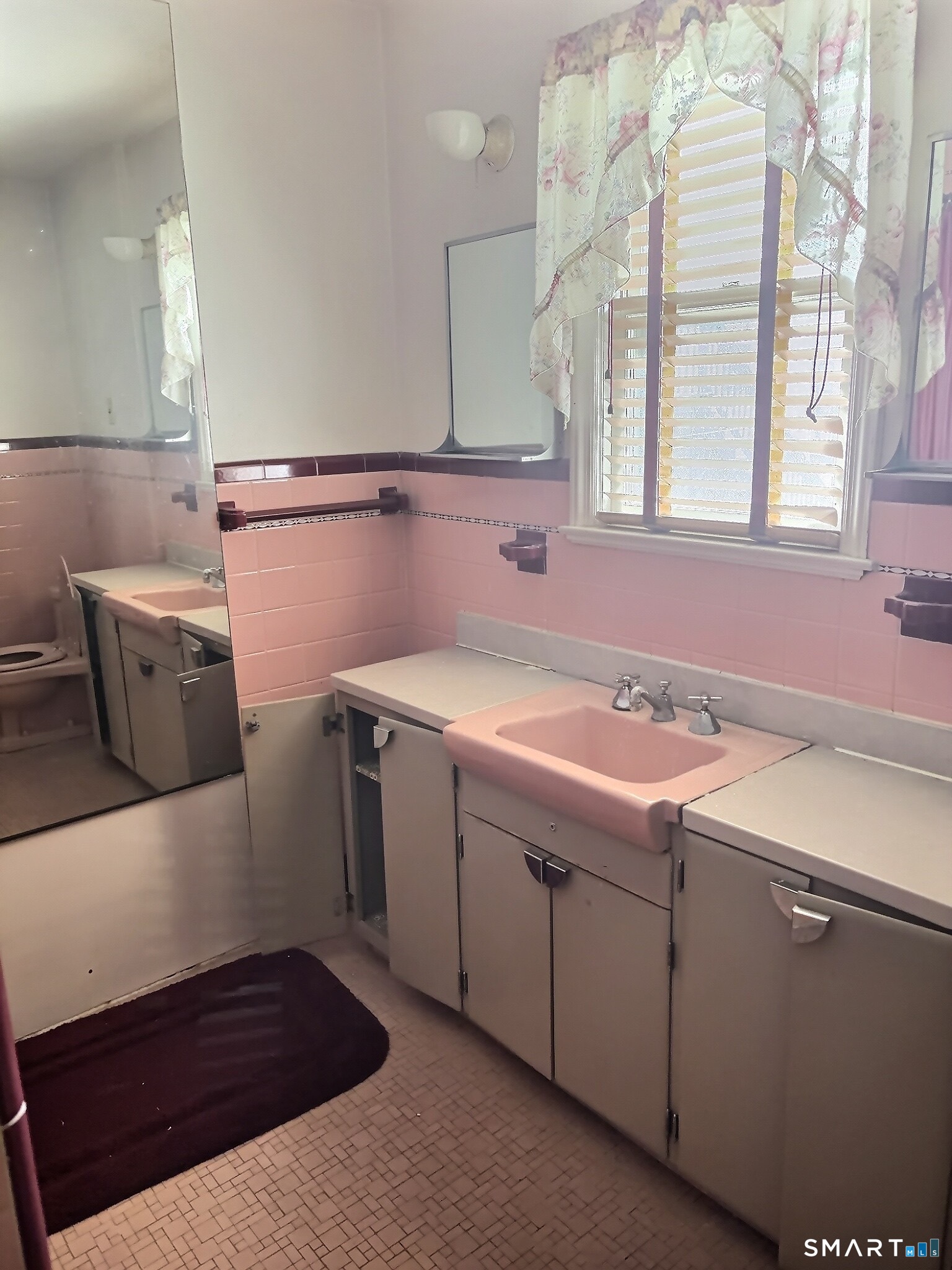 83 Meadow Street Naugatuck CT 06770