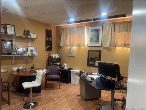 9 Maplewood Avenue Bloomfield CT 06002