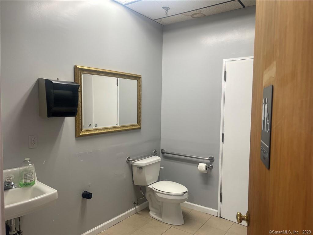 9 Maplewood Avenue Bloomfield CT 06002