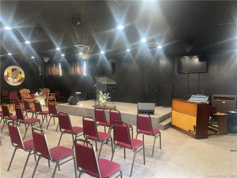 9 Maplewood Avenue Bloomfield CT 06002