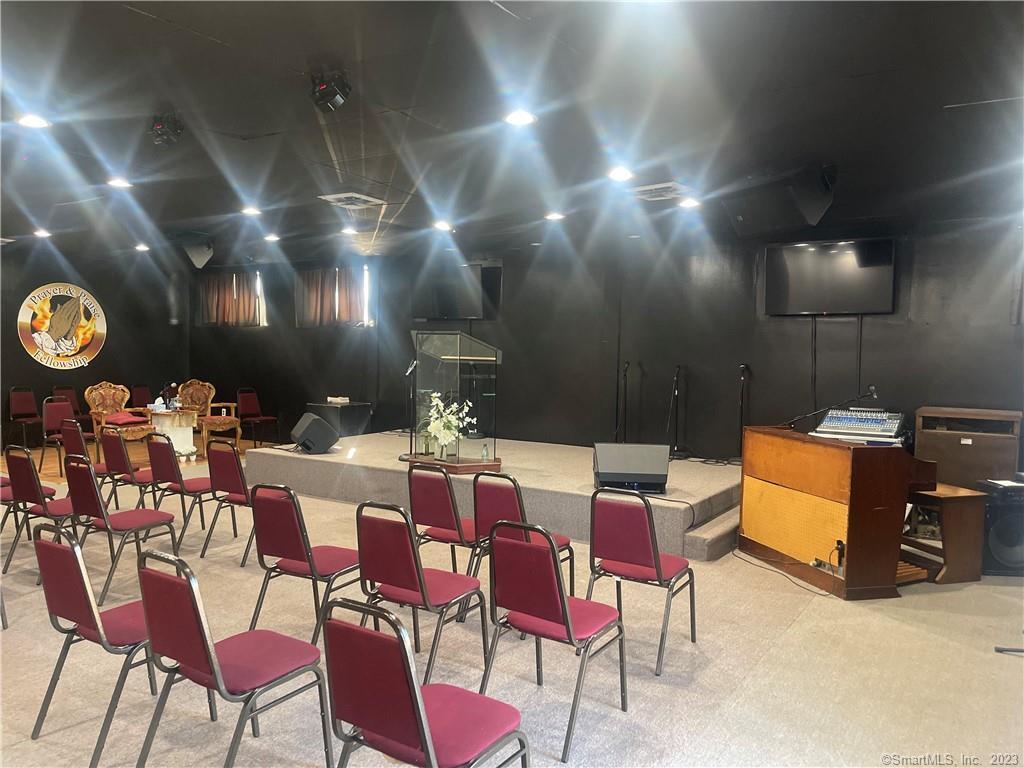 9 Maplewood Avenue Bloomfield CT 06002