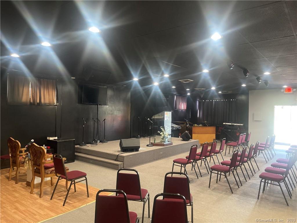 9 Maplewood Avenue Bloomfield CT 06002