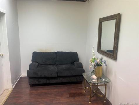 9 Maplewood Avenue Bloomfield CT 06002