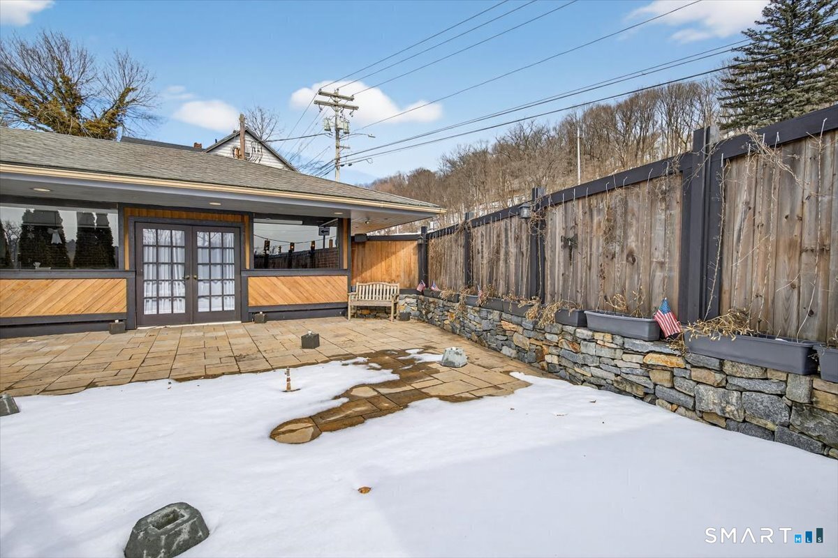 5 Main Street Derby CT 06418