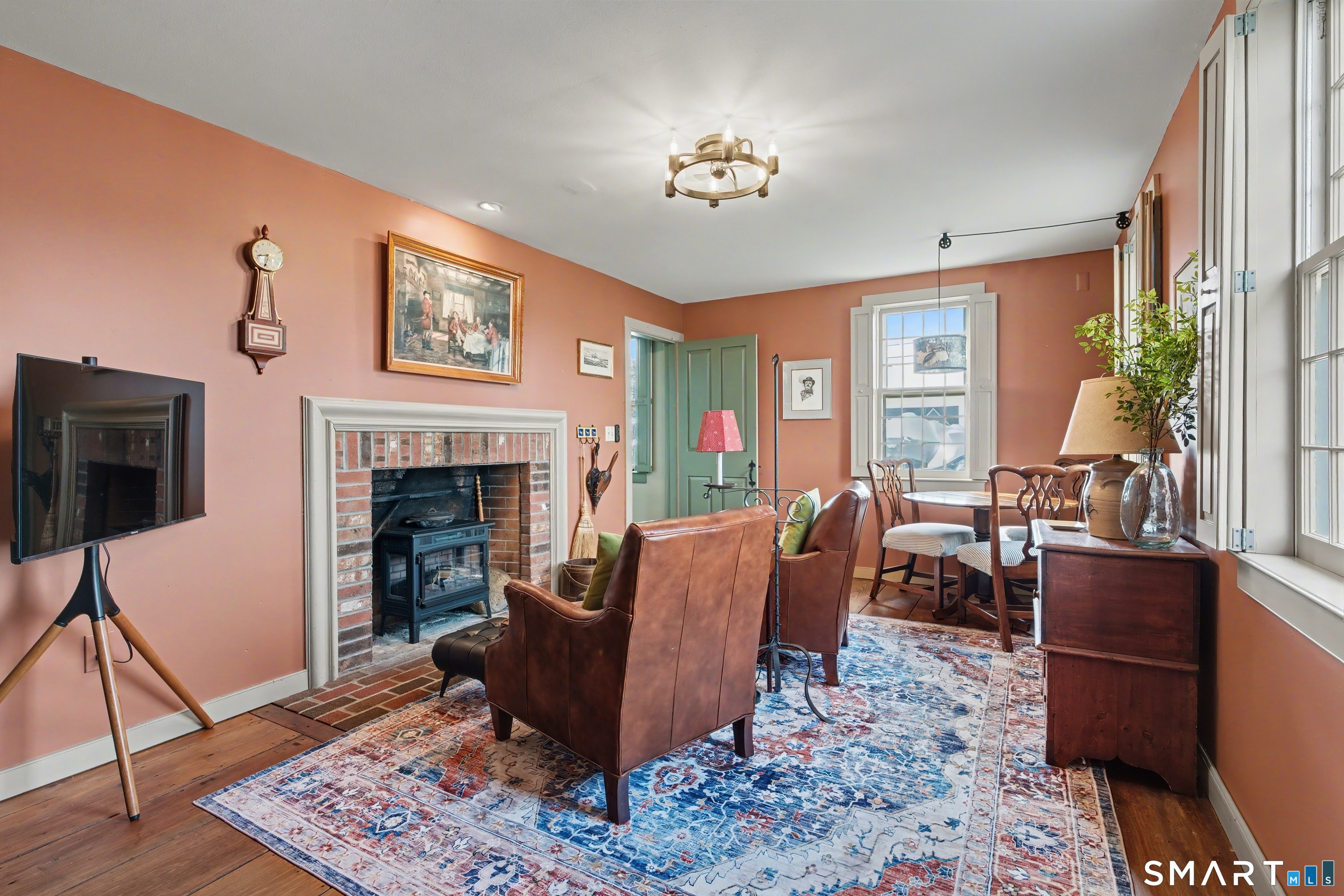 11 Smith Avenue East Lyme CT 06357
