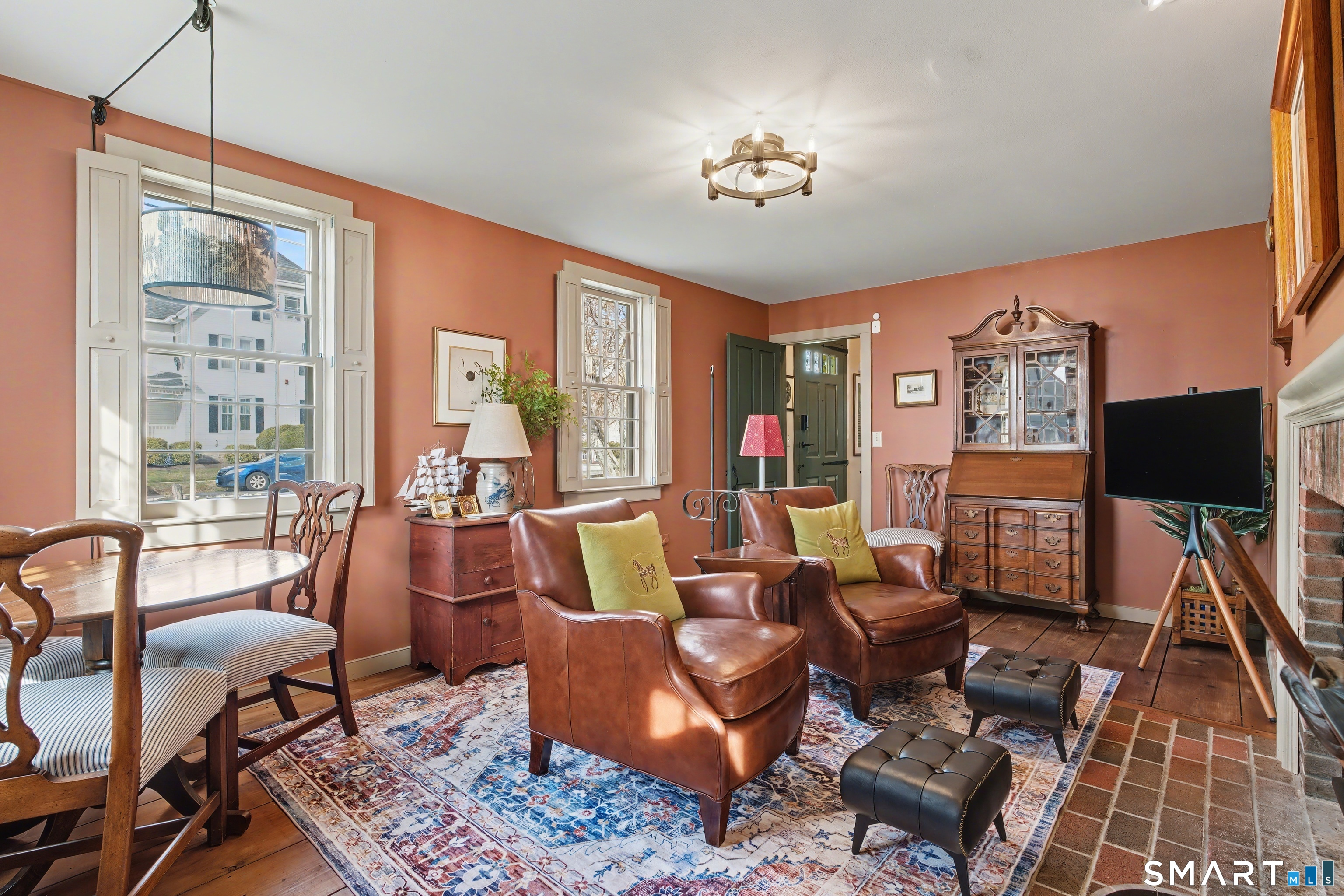 11 Smith Avenue East Lyme CT 06357