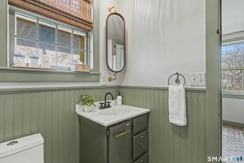 11 Smith Avenue East Lyme CT 06357