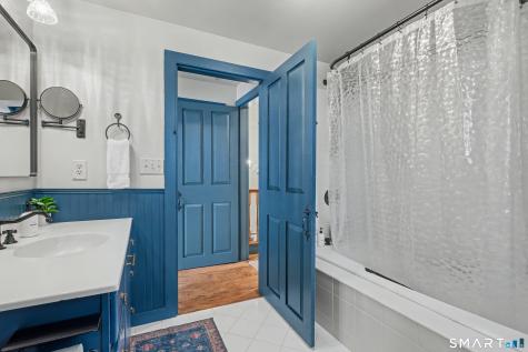 11 Smith Avenue East Lyme CT 06357