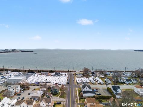 11 Smith Avenue East Lyme CT 06357