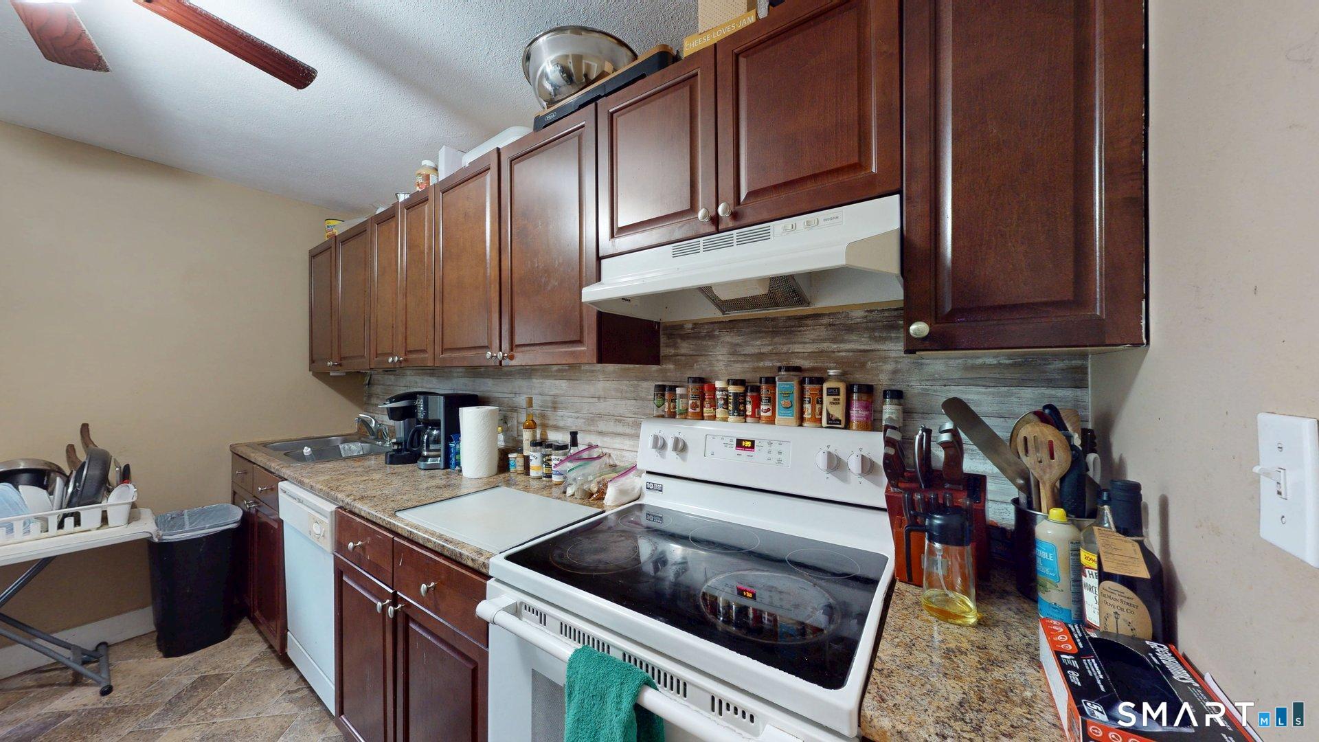 138 Main Street Somers CT 06071