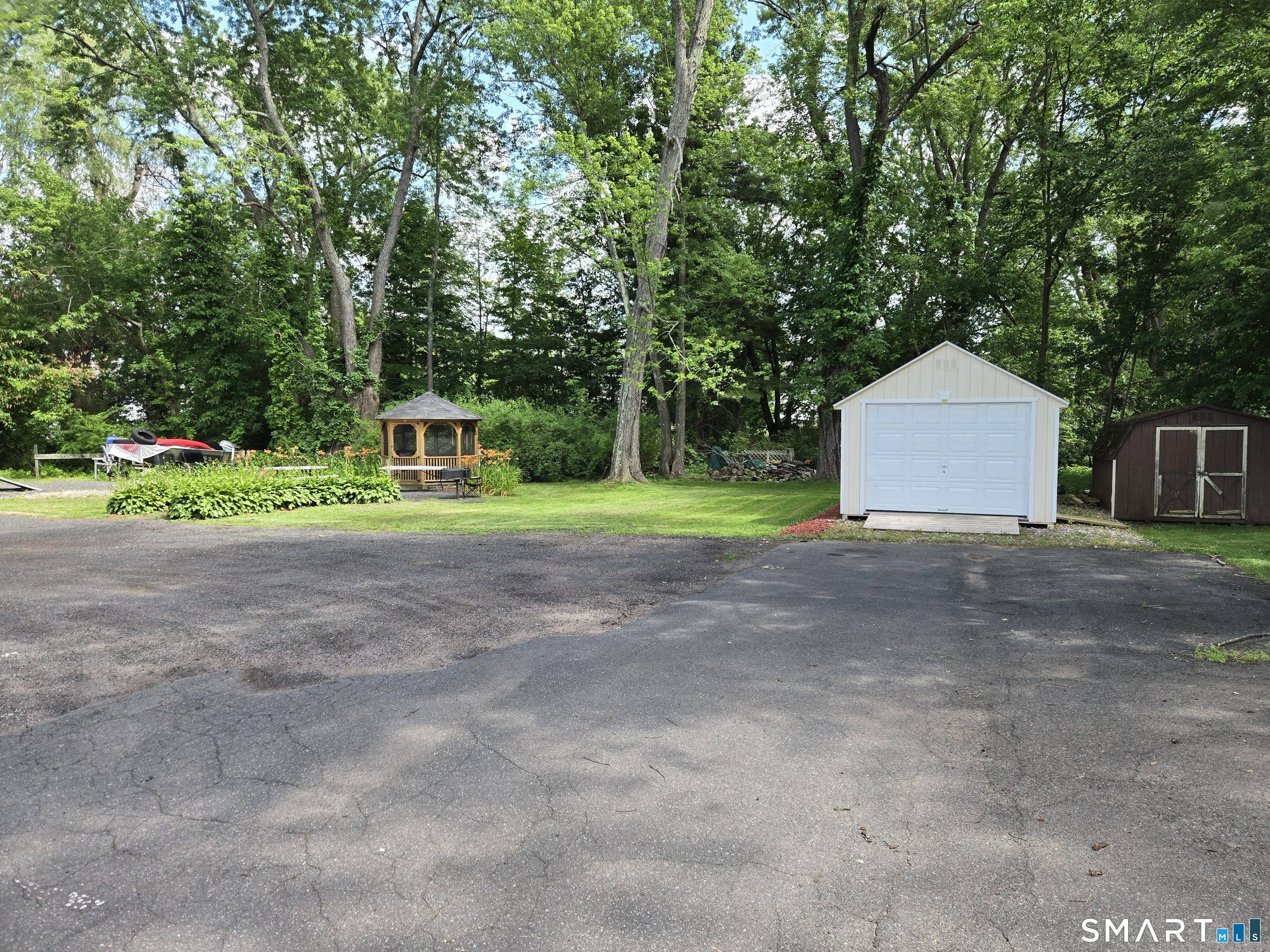 138 Main Street Somers CT 06071