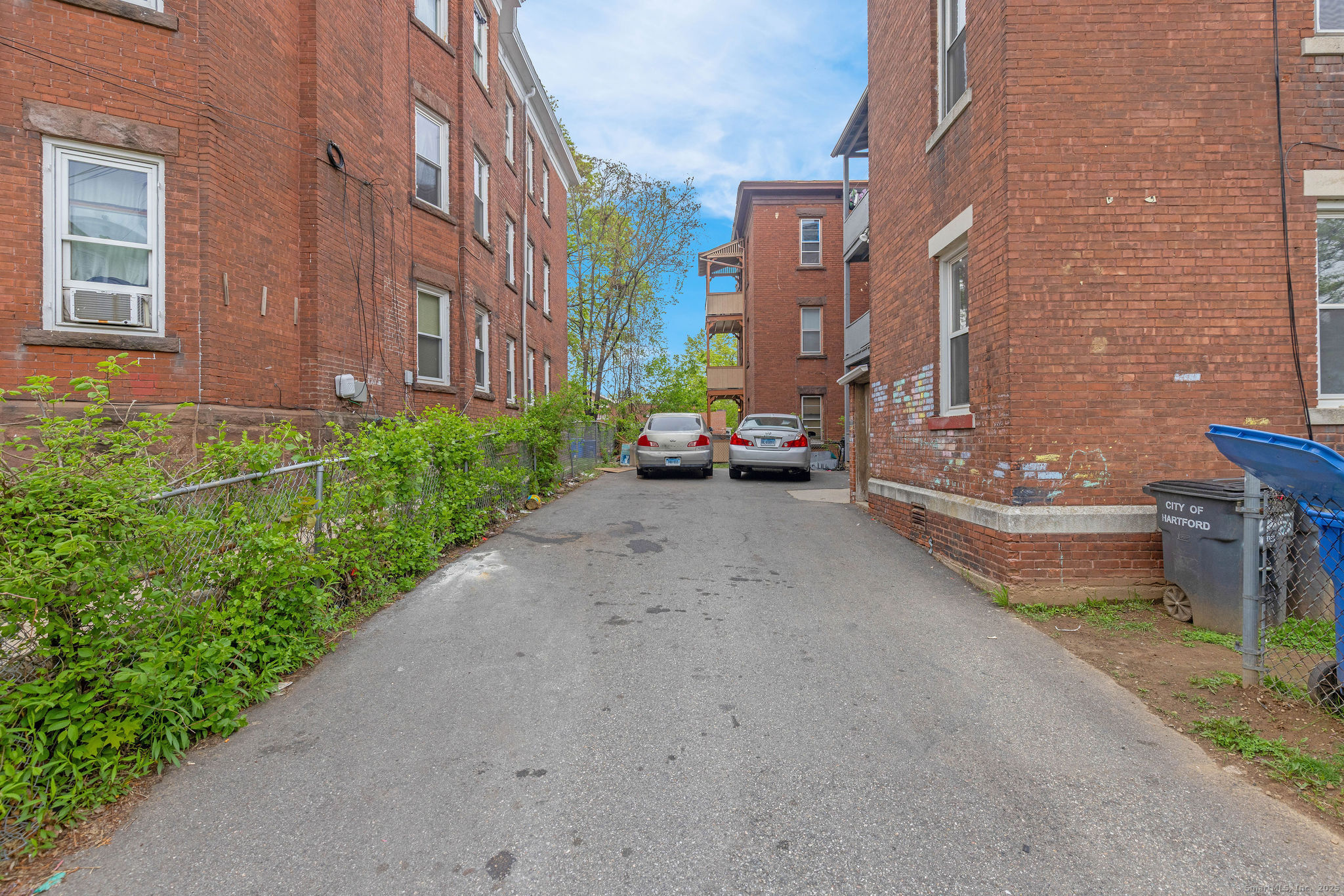 143 Putnam Street Hartford CT 06106