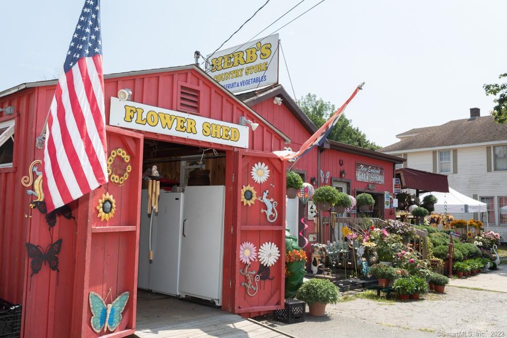 1105 Norwich New London Turnpike Montville CT 06382