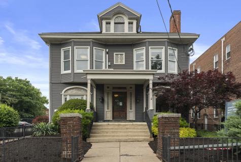 1481 Chapel Street New Haven CT 06511
