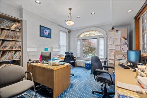 1481 Chapel Street New Haven CT 06511