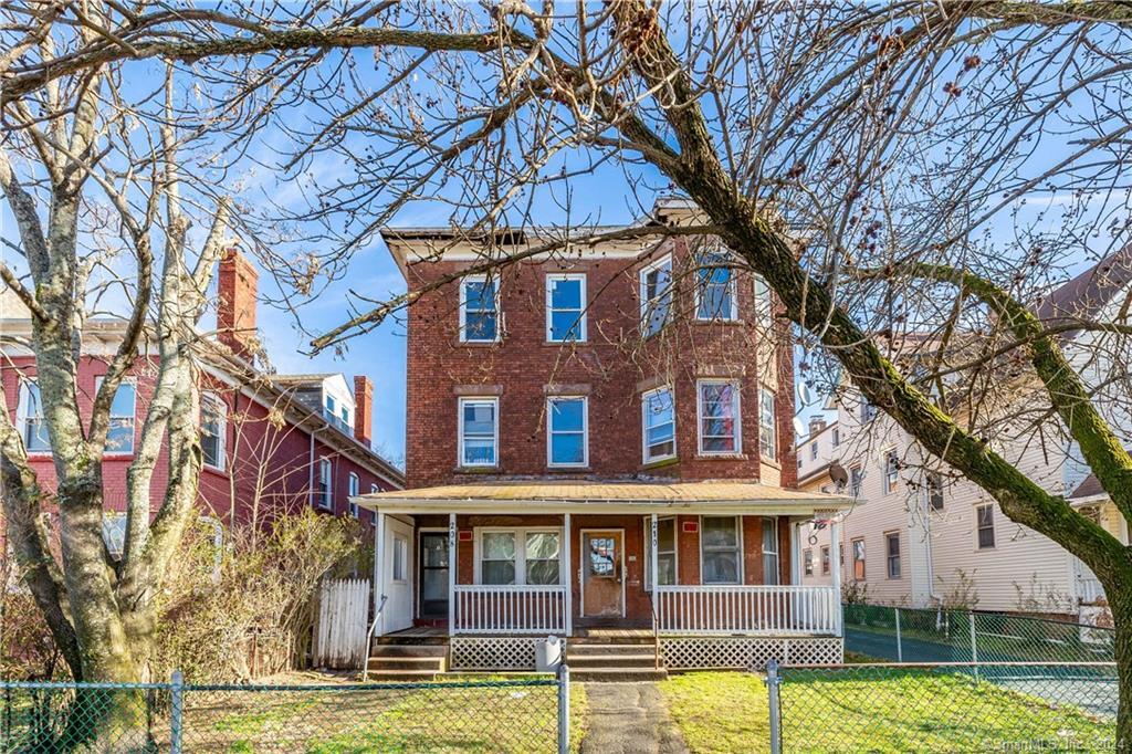 Hartford CT, 208-210 Franklin Avenue