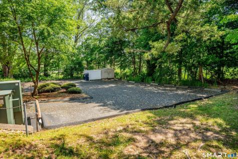2751 Dixwell Avenue Hamden CT 06518