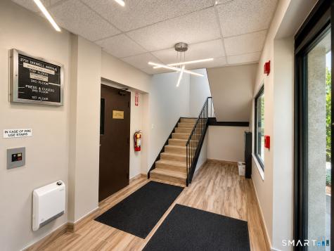 2751 Dixwell Avenue Hamden CT 06518