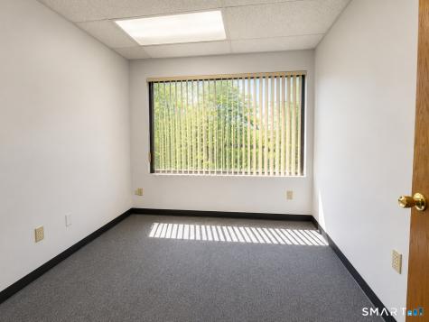 2751 Dixwell Avenue Hamden CT 06518