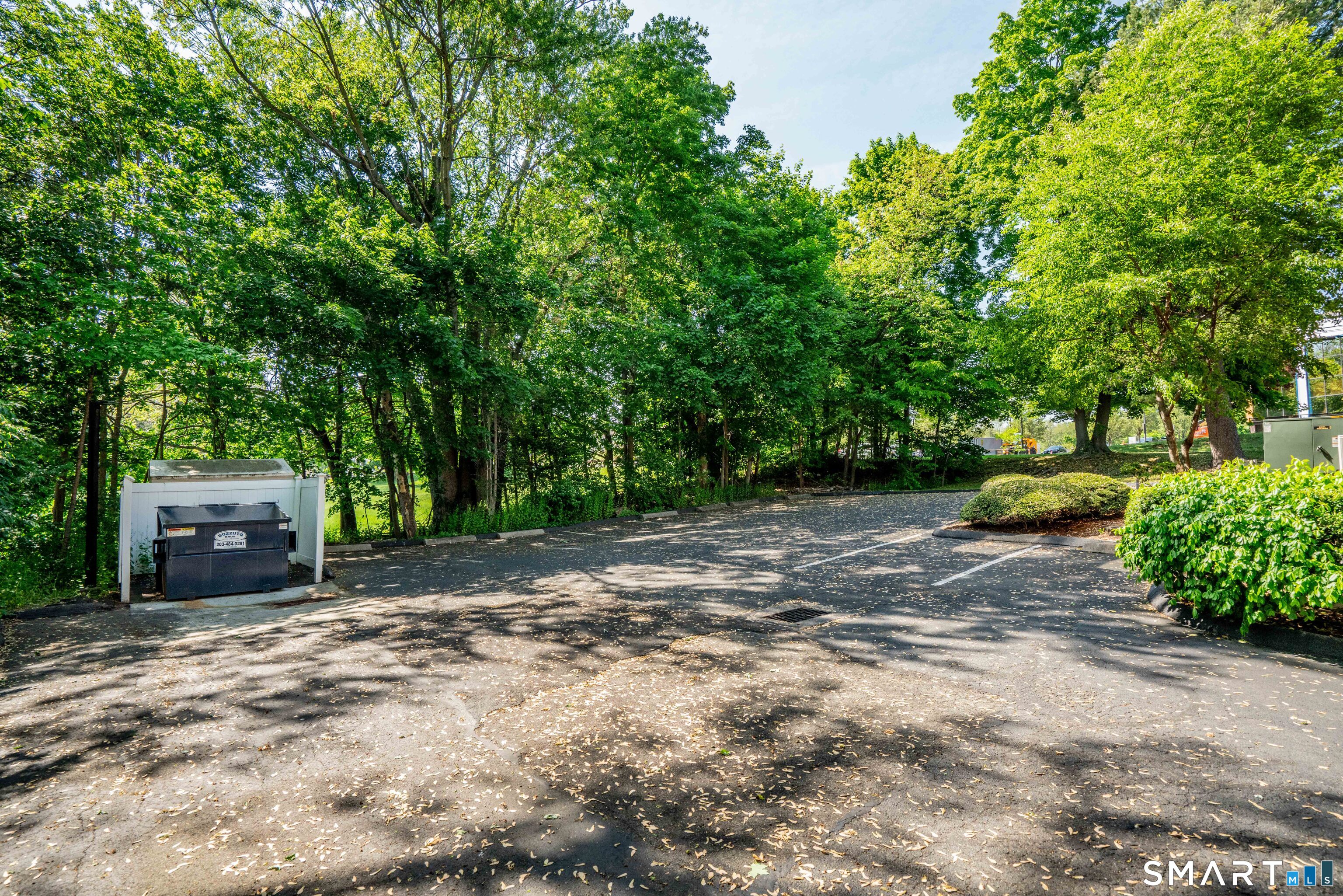 2751 Dixwell Avenue Hamden CT 06518