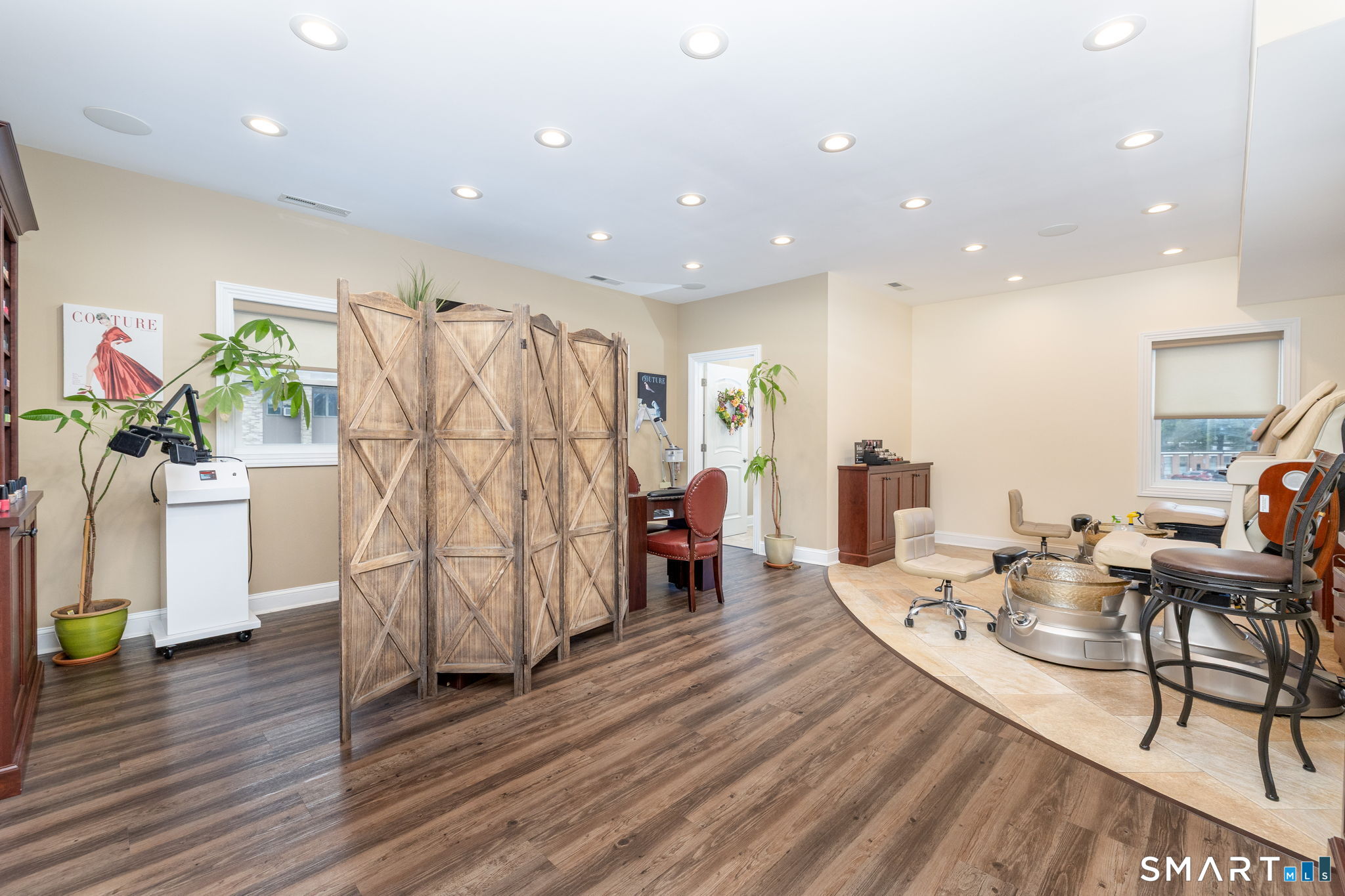 102 East Main Street Plainville CT 06062