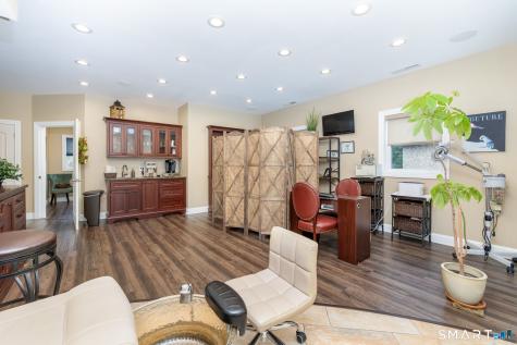 102 East Main Street Plainville CT 06062