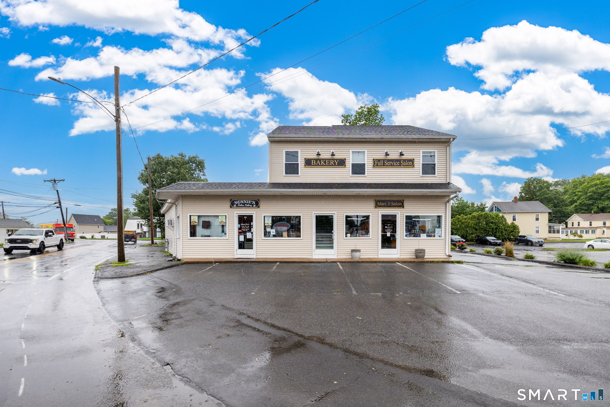 102 East Main Street Plainville CT 06062