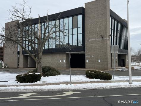 43 East Main Street Meriden CT 06450