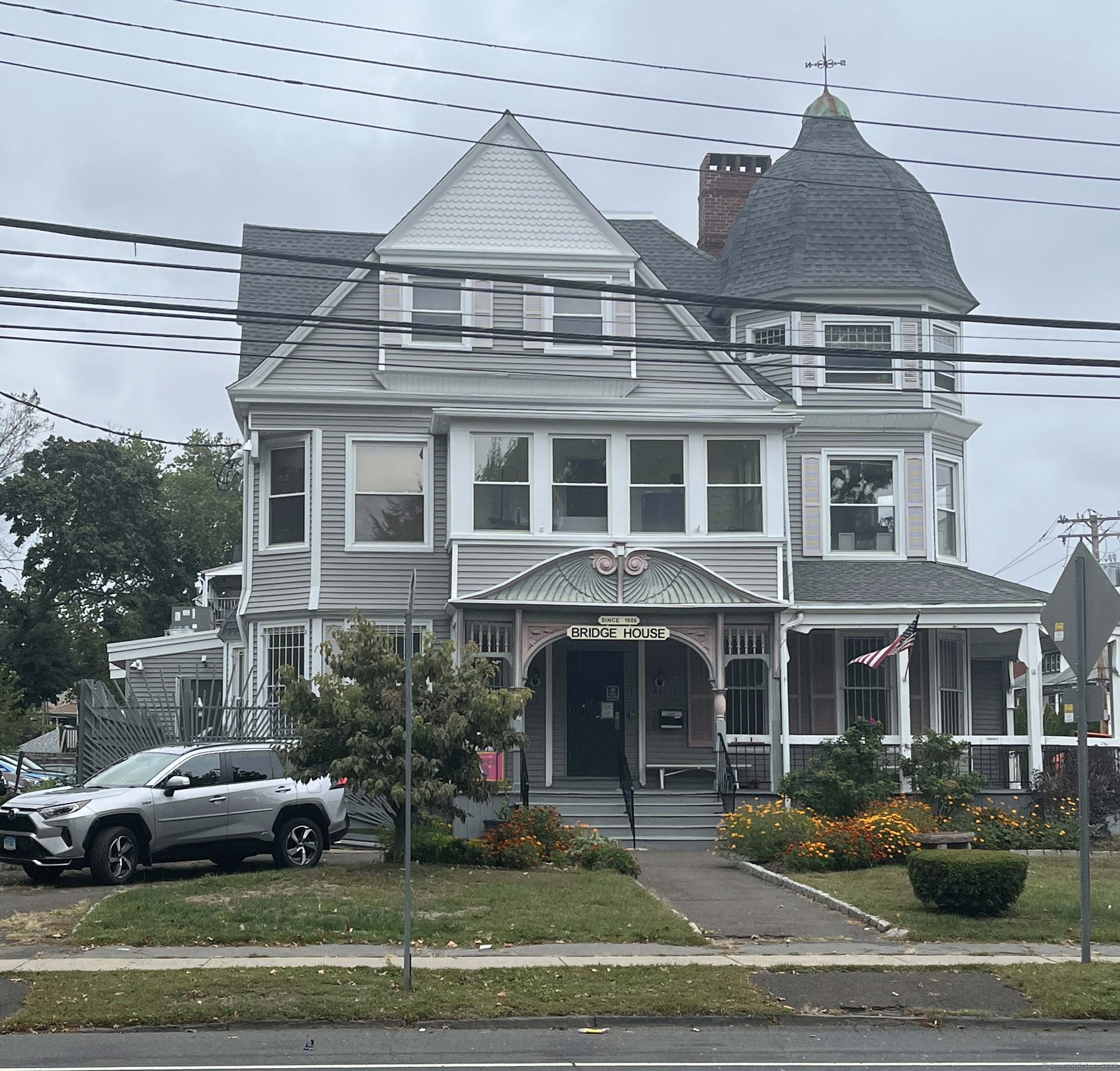 880 Fairfield Avenue Bridgeport CT 06604
