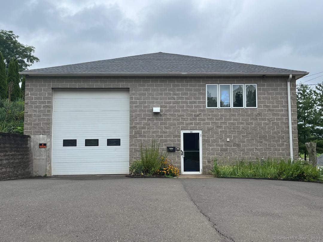 24 Meadow Street Hartford CT 06114