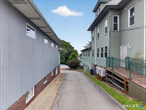 268 Montauk Avenue New London CT 06320